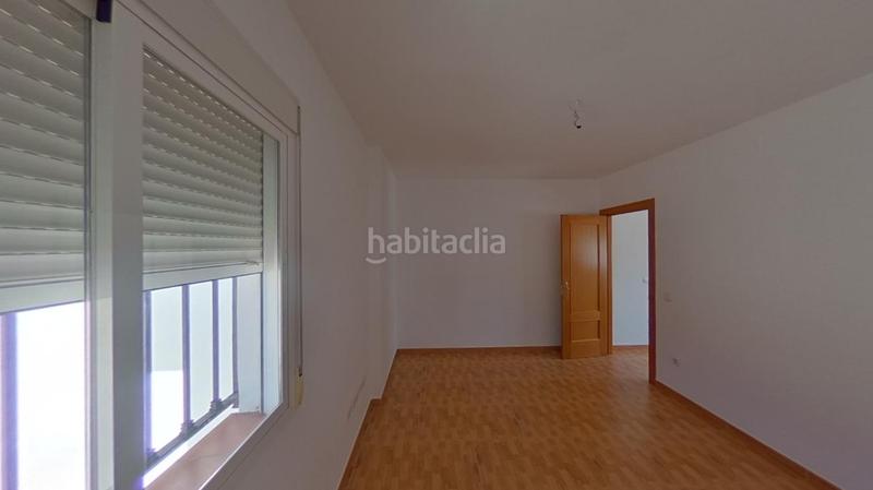 Foto fd4d51e3-267a-4f55-880f-091d46cd0fc3. Dúplex a Peligros