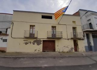 Casa aparellada  Mn salvador. Solvia inmobiliaria  chalet adosado vilanova de segrià