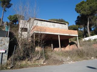 Édifice  Coll cardus. Solvia inmobiliaria  en construccion vacarisses