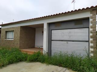 Chalet  Darnius (mas del plata). Solvia inmobiliaria  chalet independiente cabra del camp