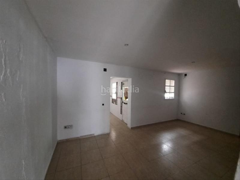 Foto 9813b256-ea78-4deb-beb7-062594c4ad64. Casa pareada solvia inmobiliaria chalet adosado en Badajoz