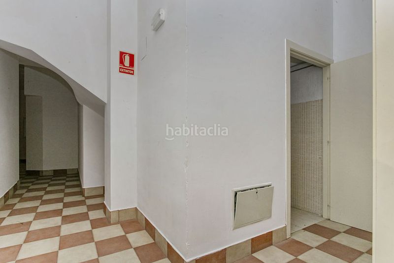 Foto 8a625068-6430-4ec8-a2fa-20c2bcc3eb00. Local comercial a Gelida
