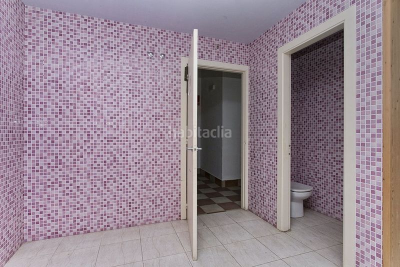 Foto a5dfd857-9781-4d77-a6d8-c201a8421176. Local comercial a Gelida