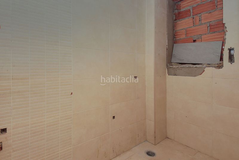 Foto d0e2e1b2-1750-4cf1-b98c-fc11cfc6d135. Edifici a Ponent Reus