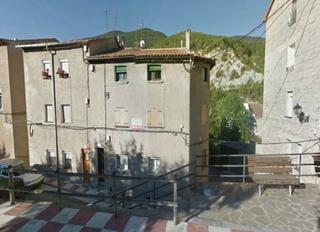 Pis  C/ raval. Solvia inmobiliaria  piso bagà