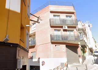 Gebäude  C/ pirineus. Solvia inmobiliaria  edificio santa coloma de gramenet