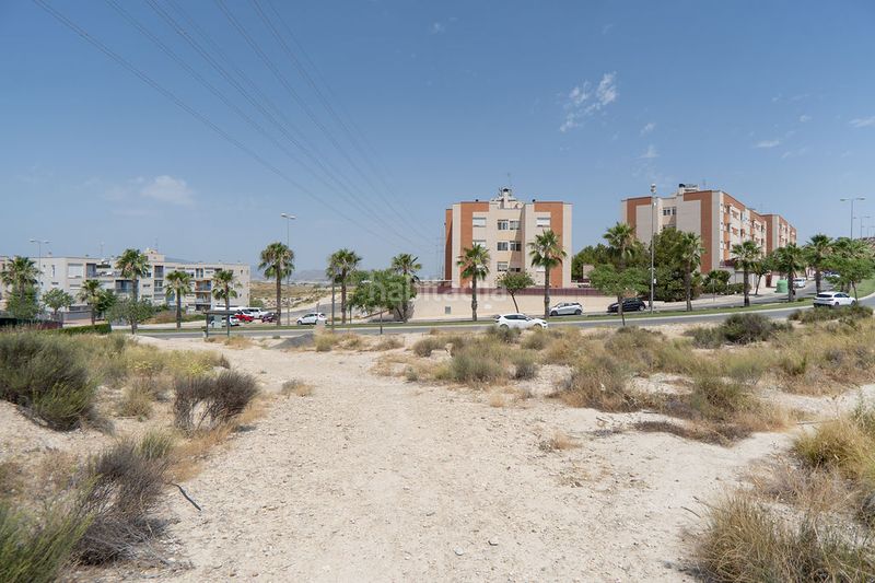 Foto cc1e1d40-3d9b-4b21-9f8c-a2a0e9f9b93d. Büro in Altorreal - El Chorrico Molina de Segura