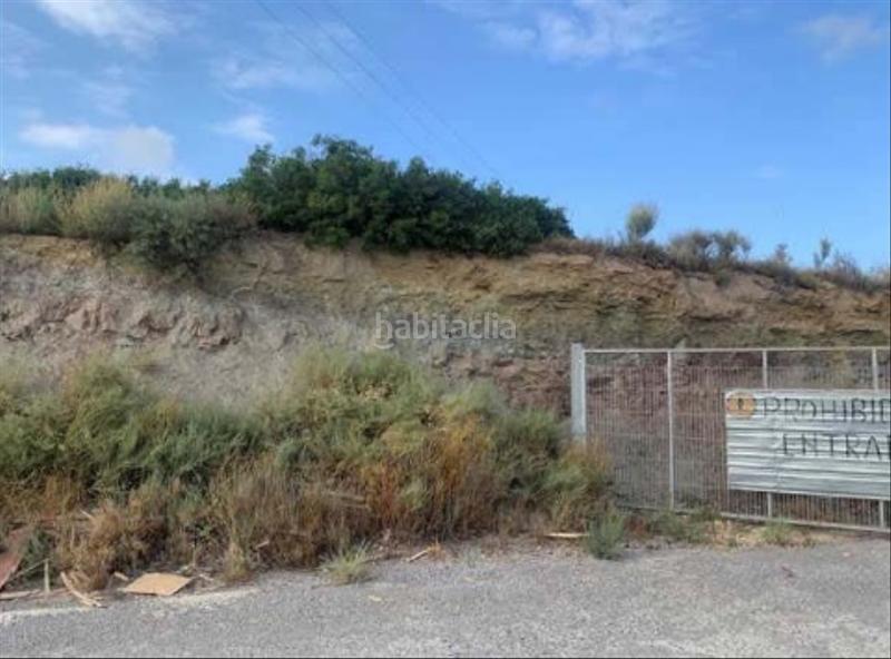 Foto aae4aefd-1326-4242-98ab-1e520688b3ef. Fondo rustico in Monserrat