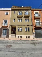 Casa aparellada  C/ doctor salcedo. Solvia inmobiliaria  chalet adosado onil