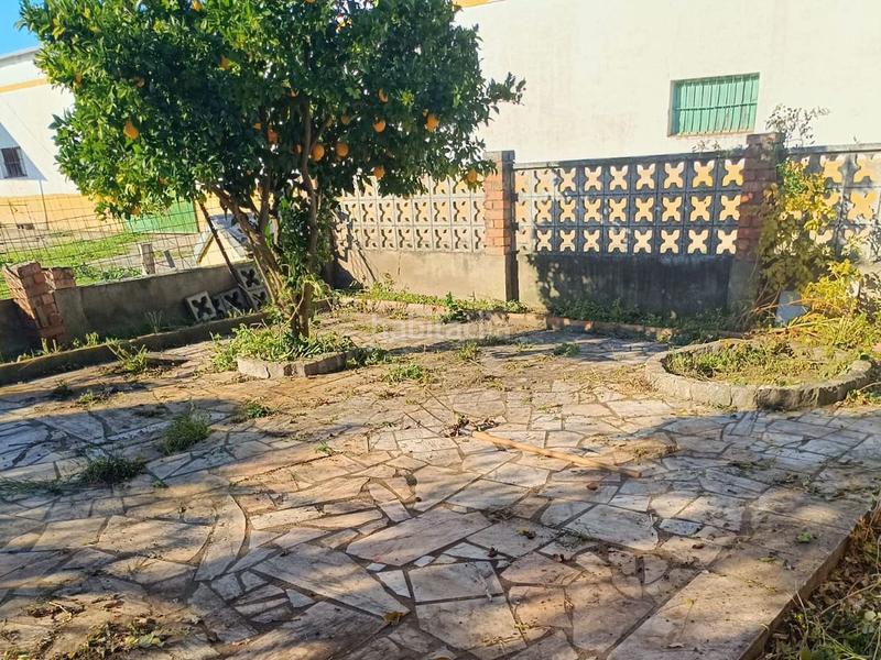 Foto b5f6439f-c8b9-45bb-aa6a-a8f863803e79. Finca rústica solvia inmobiliaria terreno con edificación en Almendral