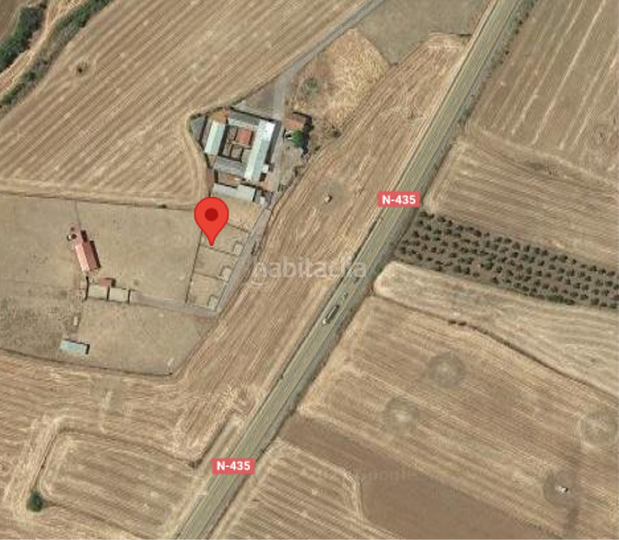 Foto d65245ca-46aa-4309-8857-8b9edf19606a. Finca rústica solvia inmobiliaria terreno con edificación en Almendral