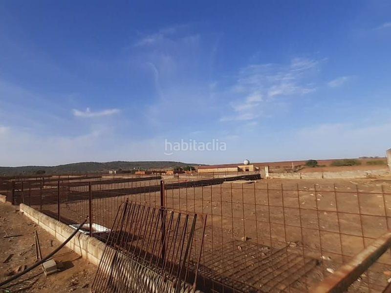 Foto eba7c8bd-891a-4970-b765-99652a2796e0. Finca rústica solvia inmobiliaria terreno con edificación en Almendral