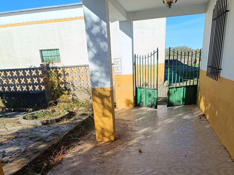 Foto ed695b4d-ab9a-426d-94fc-ce637bb3f15e. Finca rústica solvia inmobiliaria terreno con edificación en Almendral