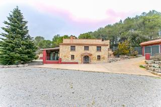Xalet  Pr partida cal tiquet. Solvia inmobiliaria  chalet independiente torre de claramunt la