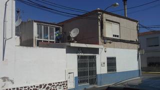 Towny house  C/ sant jaume. Solvia inmobiliaria  chalet adosado tivenys