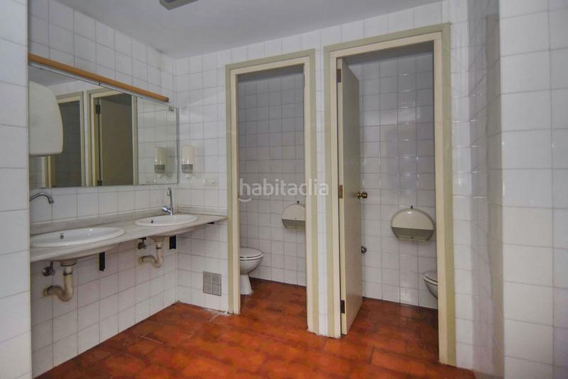 Foto e6e1f0c0-746c-41d5-a1bd-605e5123b070. Local commercial dans Zona Alta Premià de Mar