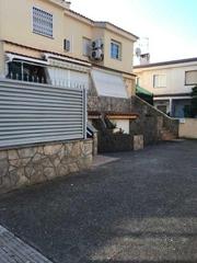 Towny house  C/ castell d´almansa. Solvia inmobiliaria  chalet adosado cambrils