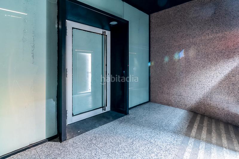 Foto 33088e96-6ef2-46d3-8478-0793ab044552. Local commercial dans Creu de Barberà Sabadell