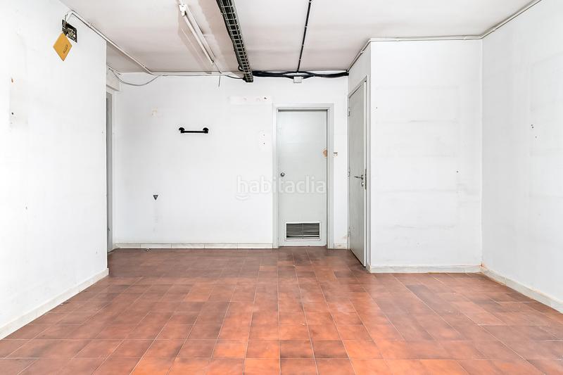 Foto d4f79d82-8179-4ca1-b23a-ed4f89817dc4. Local commercial dans Creu de Barberà Sabadell