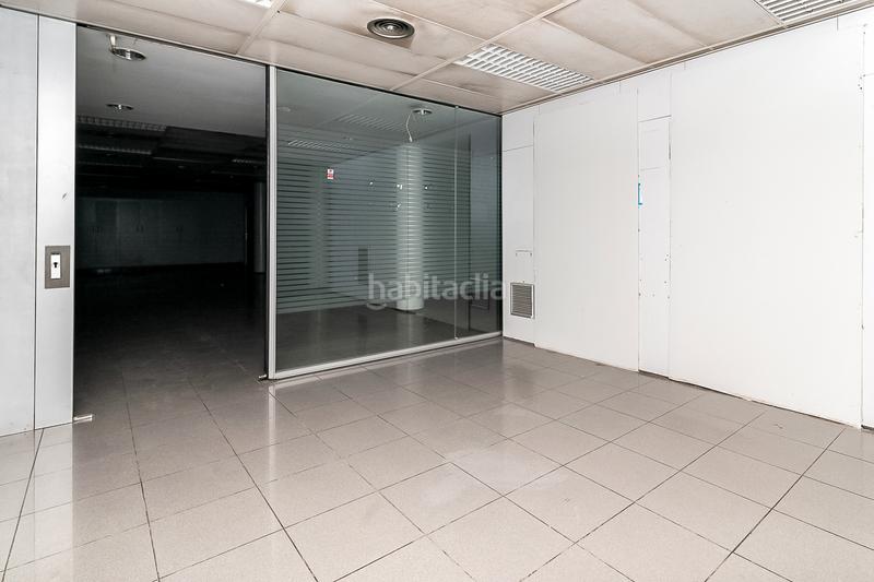 Foto d7aa6ff0-44e1-481d-a86f-c4b511e1ef17. Local commercial dans Creu de Barberà Sabadell