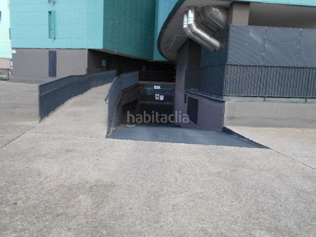 Foto e1996747-e3fd-41c2-9bb6-e69f4591c5c5. Aparcament cotxe a La Cava - Fardachón Logroño
