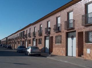 Casa aparellada  C/ camino de toledo. Solvia inmobiliaria  chalet adosado novés