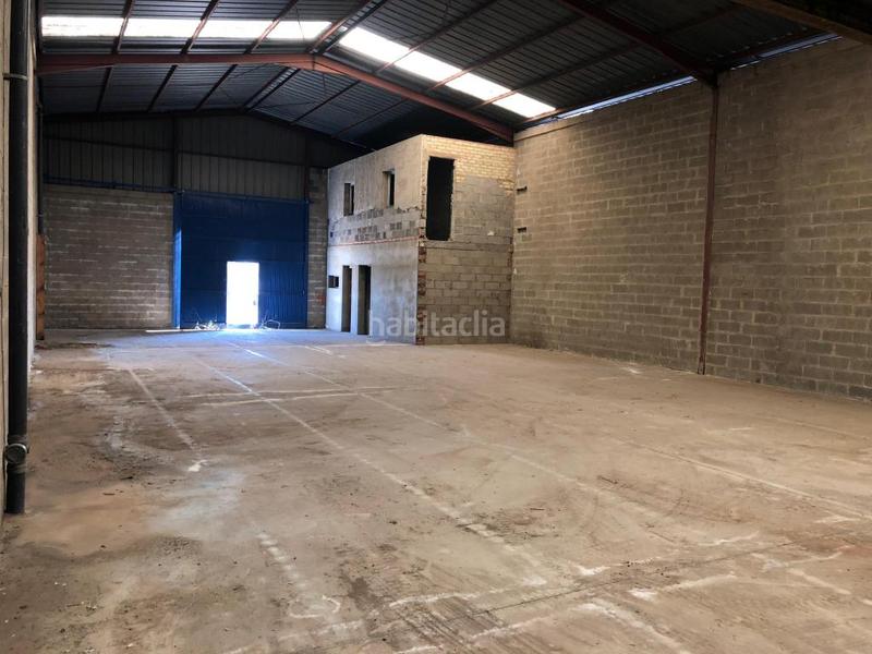 Foto cd0d63b9-b99d-47a4-a62b-5e79289a19a4. Fabrikhalle in Nuevo Parque - Los Rosales - Tráfico Pesado Huelva