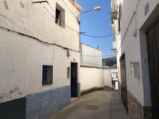 Casa aparellada  Pablo iglesias. Solvia inmobiliaria  chalet adosado quesada