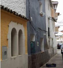 Casa aparellada  Jardines. Solvia inmobiliaria  chalet adosado arguedas