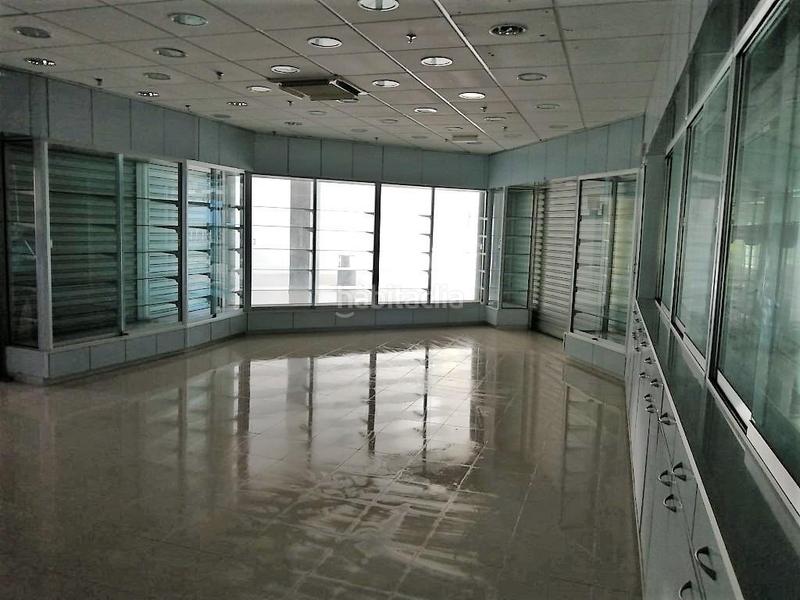 Foto ea396143-ba74-47ab-8dbf-5997eeac079e. Alquiler local comercial solvia inmobiliaria locales en San Bartolomé de Tirajana