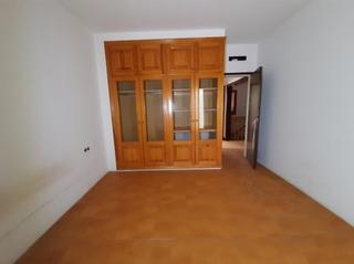 Chalet  Tossa d'alp (c. aragall). Solvia inmobiliaria  chalet independiente corbera de llobregat