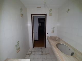 Xalet  Tossa d'alp (c. aragall). Solvia inmobiliaria  chalet independiente corbera de llobregat