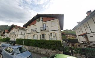 Casa aparellada  C/ andoneikua etorbidea. Solvia inmobiliaria  chalet adosado mendaro