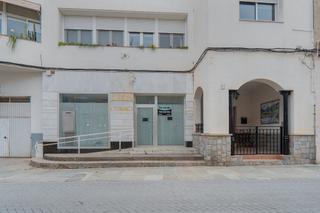 Local Comercial  Maestro martinez. Solvia inmobiliaria  locales ceutí