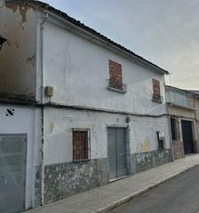 Xalet  C/ conde de colomera. Solvia inmobiliaria  casa moriles