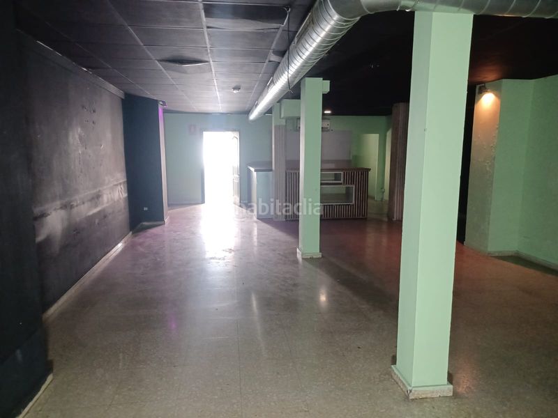 Foto d03d9729-8a98-4b07-bf42-d56357e7d0ea. Local comercial a Centre Cornellà de Llobregat