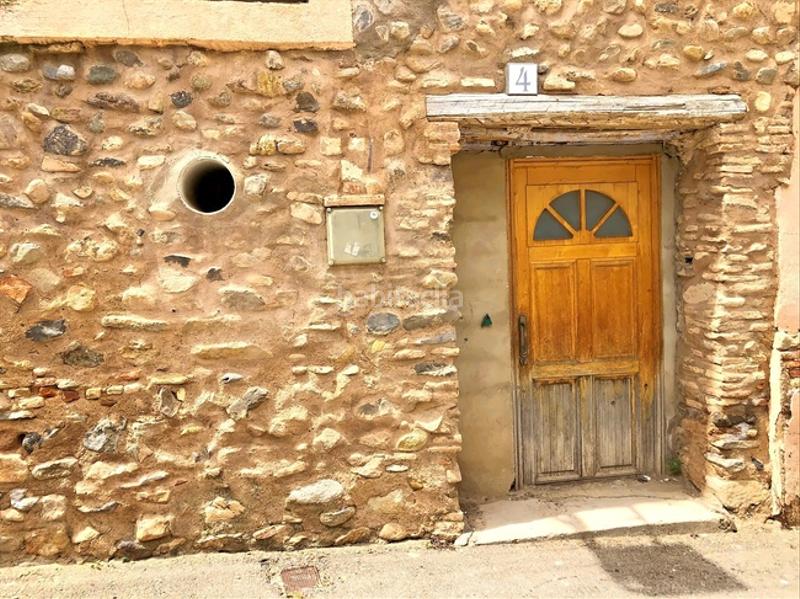 Foto 5f6abf24-4c02-41c0-b711-0454f0c38759. Casa aparellada a Torrellas