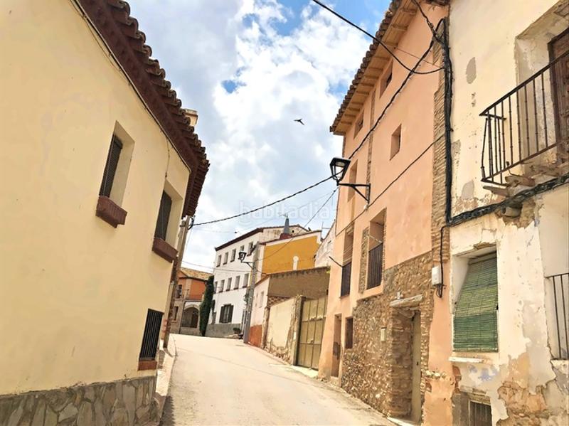 Foto bd7f5390-59d0-4c26-9a9b-2fa2628d1f21. Casa aparellada a Torrellas