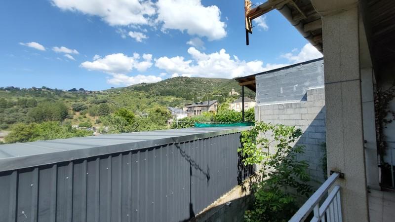 Foto e0c06f6c-9a23-4836-a29b-f7a739114ab5. Chalet in Área Rural Sur Ponferrada