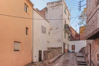 Chalet  C/ montagut. Solvia inmobiliaria  casa flix