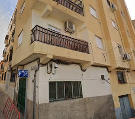 Pis  C/ andrés cassinello. Solvia inmobiliaria  piso almería