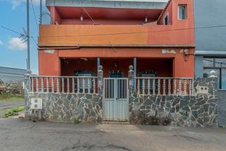 Casa aparellada  C/ lezcano. Solvia inmobiliaria  chalet adosado llano del moro