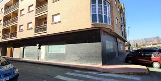 Local Comercial  Miguel de cervantes. Solvia inmobiliaria  locales beniel