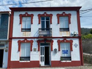Casa aparellada  Mourela baixa. Solvia inmobiliaria  chalet adosado neda