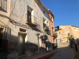 Casa aparellada  Sastres. Solvia inmobiliaria  chalet adosado mula