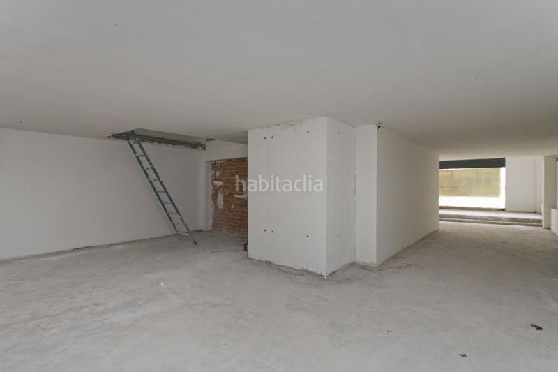 Foto c16ef7ab-3025-447c-b0ef-968ce039f373. Local comercial a Creu Alta Sabadell