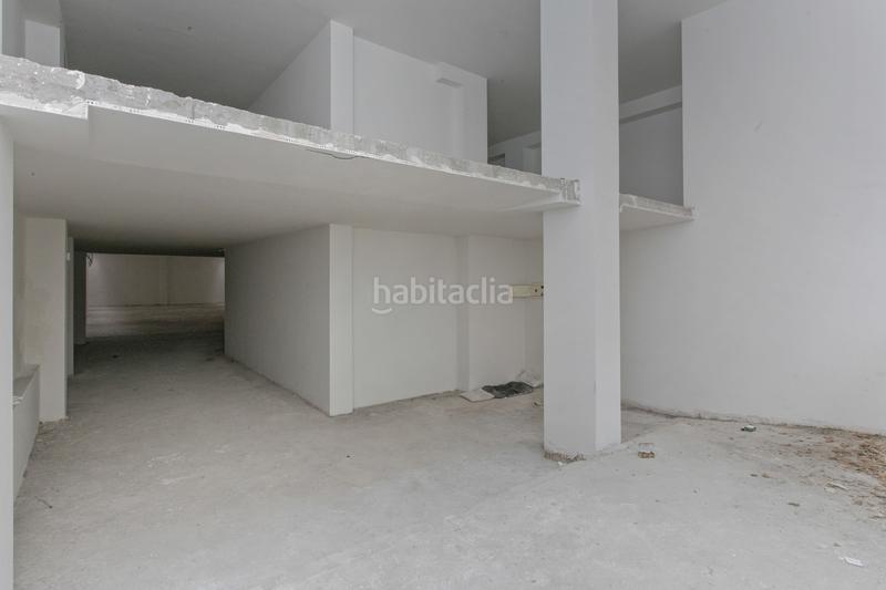 Foto d7be9765-b648-46ee-866b-c20255997cab. Local comercial a Creu Alta Sabadell