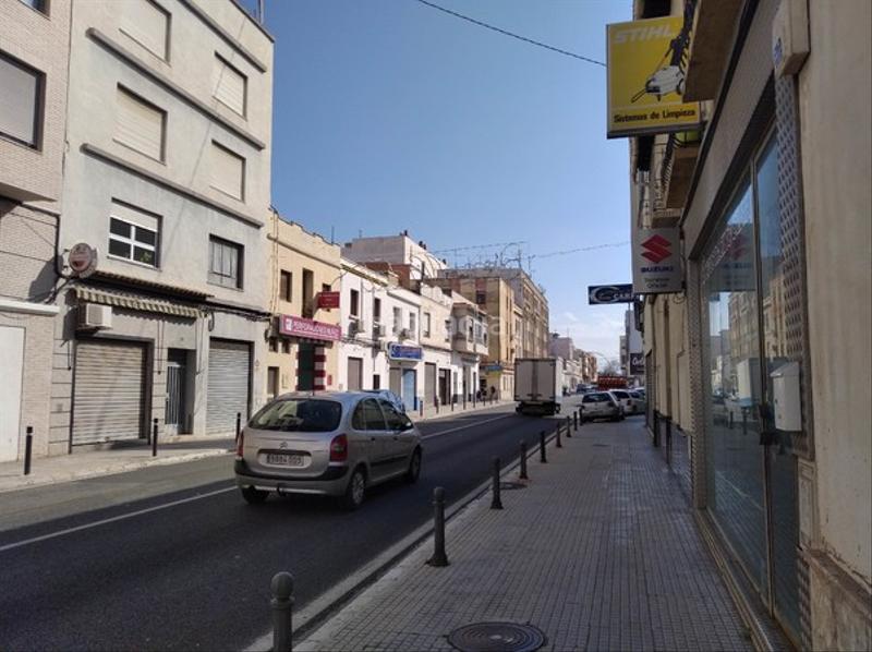 Foto ad8cd8e0-c20b-4907-b0f4-6080bb5ebc52. Local comercial solvia inmobiliaria locales en Oliva pueblo Oliva