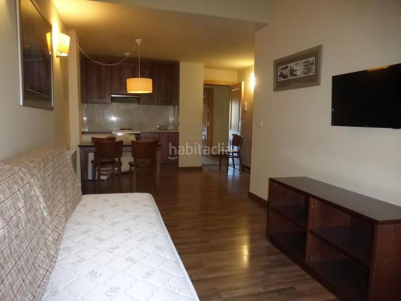 Foto ccf8c07c-45fd-4dad-ae2e-62d624bf50ce. Apartament amb aparcament a Molina (La)