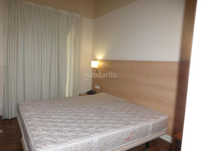 Foto f975cacf-4a2e-4008-be4f-6cbe32223796. Apartament amb aparcament a Molina (La)